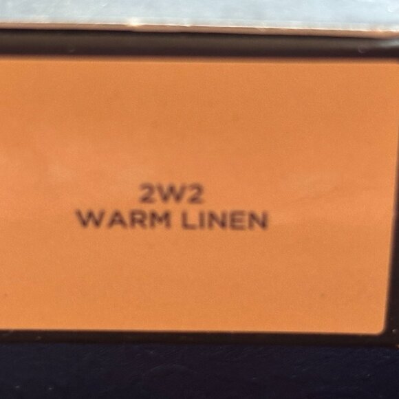 Colors below LAURA MERCIER REAL FLAWLESS WEIGHTLESS PERFECTING FOUNDATION - Picture 3 of 12